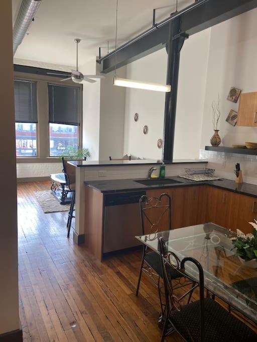 Charming 2 Bedroom Apartment Near Vcu Ричмънд Екстериор снимка